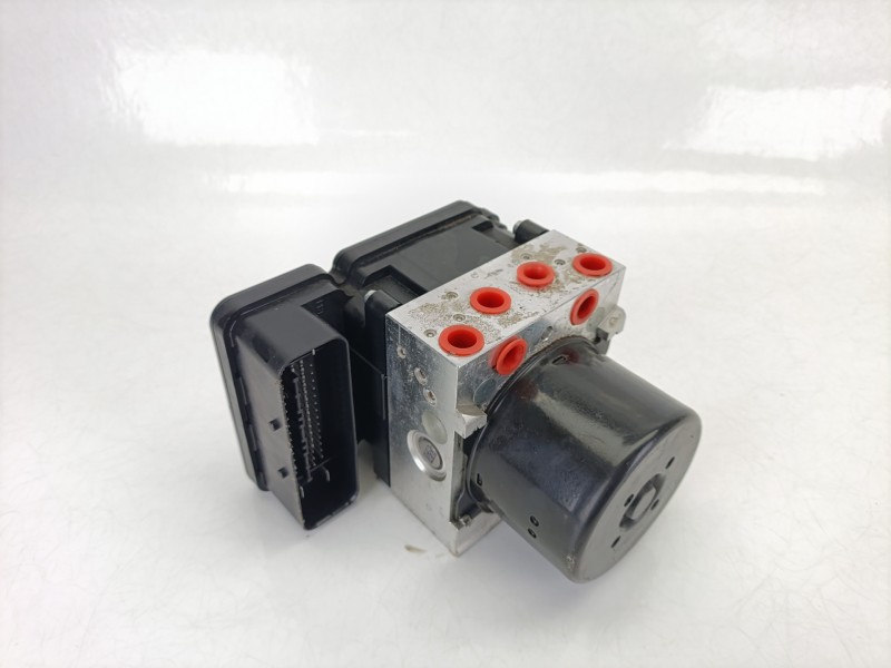 Recambio de abs para volvo v40 hatchback (525) d2 referencia OEM IAM P31423315  