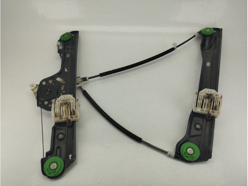 Recambio de elevalunas delantero izquierdo para bmw 1 (e87) 118 d referencia OEM IAM 7067795S  