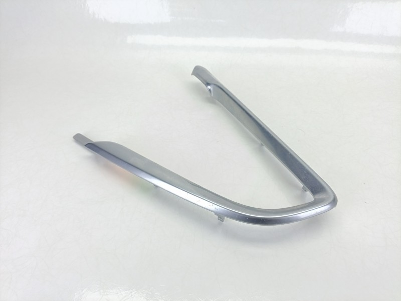 Recambio de moldura para volvo v40 hatchback (525) d2 referencia OEM IAM 31837149  