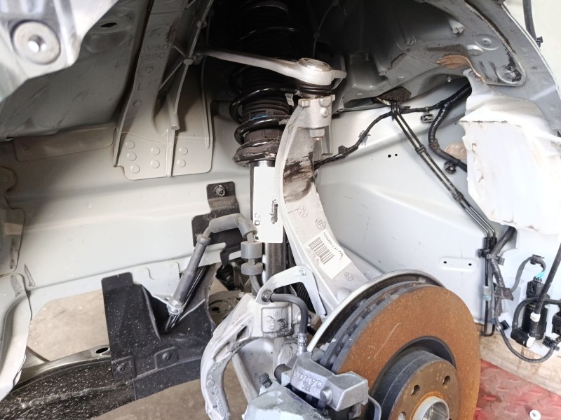 Recambio de mangueta delantera izquierda para volvo v60 ii (225) b4 mild-hybrid referencia OEM IAM   