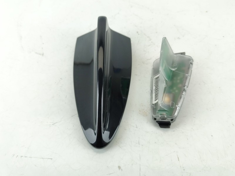 Recambio de base de antena para bmw x1 (e84) sdrive 20 d referencia OEM IAM 1682611  