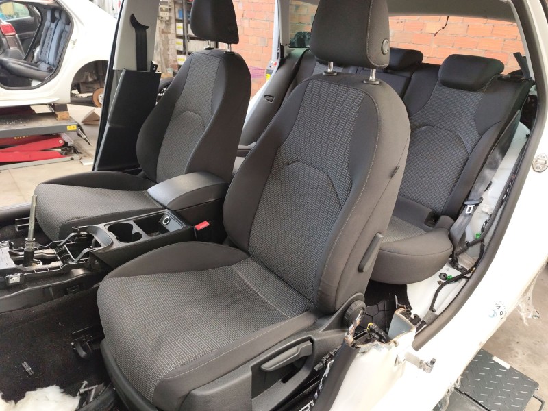 Recambio de asiento delantero izquierdo para seat leon st (5f8) 1.6 tdi referencia OEM IAM   