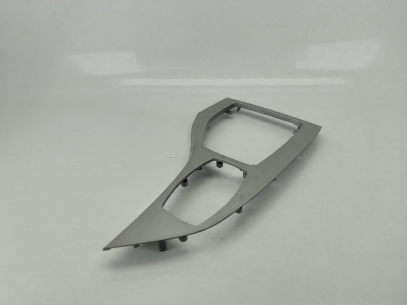 Recambio de guarnecidos palanca cambio para bmw x1 (e84) sdrive 20 d referencia OEM IAM 2991699  