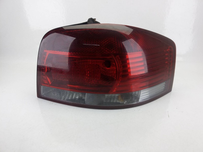 Recambio de piloto trasero derecho para audi a3 (8p1) 2.0 tdi referencia OEM IAM 8P0945096024S  