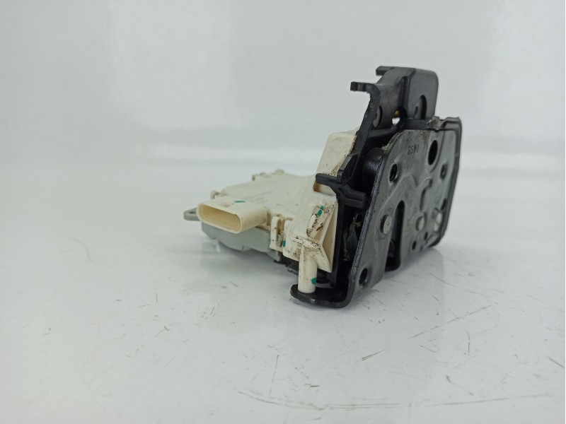 Recambio de cerradura puerta trasera izquierda para audi a6 c6 avant (4f5) 2.7 tdi referencia OEM IAM 4F0839015J  