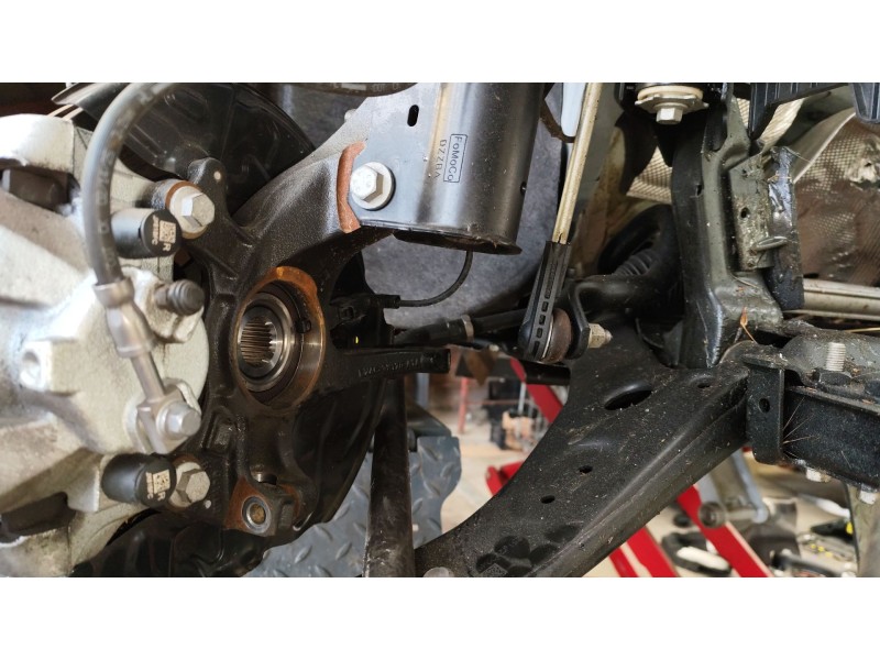 Recambio de mangueta delantera derecha para ford kuga iii (dfk) 1.5 ecoboost referencia OEM IAM 2451512  