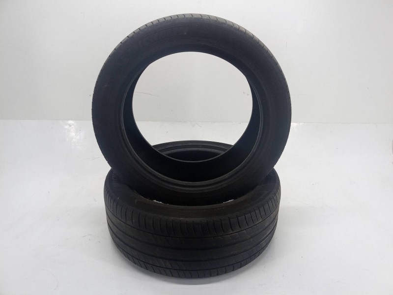 Recambio de neumatico para fruehauf super 55 super 55 referencia OEM IAM 24545R18  