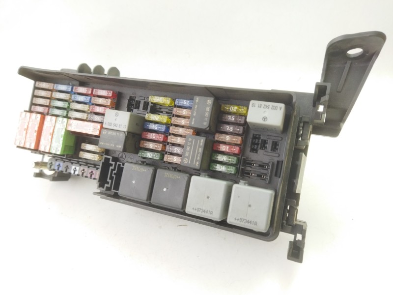 Recambio de caja reles / fusibles para mercedes-benz clase m (w164) ml 320 cdi 4-matic (164.122) referencia OEM IAM A1645403072 