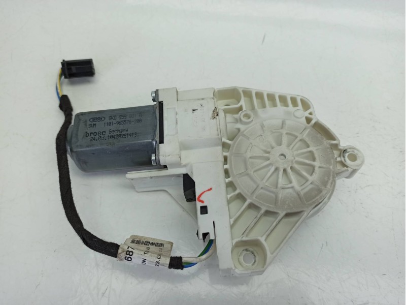 Recambio de motor elevalunas delantero izquierdo para audi a6 c6 avant (4f5) 2.7 tdi referencia OEM IAM 8K0959801A  