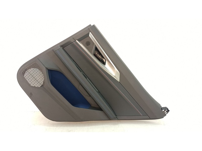 Recambio de guarnecido puerta trasera derecha para renault austral tce 130 referencia OEM IAM 829009576R  