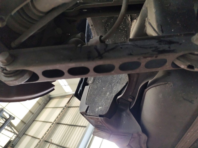 Recambio de brazo suspension inferior trasero izquierdo para bmw x1 (e84) sdrive 20 d referencia OEM IAM 33326763477  