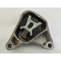 SOPORTE MOTOR DERECHO A2462400809 