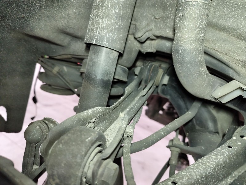 Recambio de brazo suspension superior trasero derecho para bmw x1 (e84) sdrive 20 d referencia OEM IAM 33322409885  