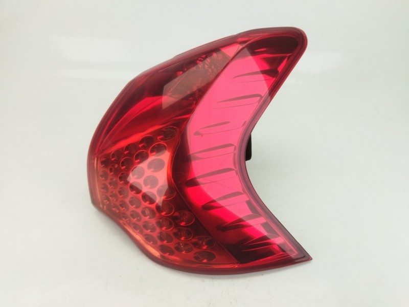 Recambio de piloto trasero derecho para peugeot 3008 i monospace (0u_) 2.0 hdi referencia OEM IAM 9683460780  