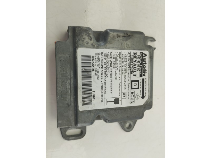 Recambio de centralita airbag para renault megane i classic (la0) 1.9 d rn referencia OEM IAM 8200117653A  