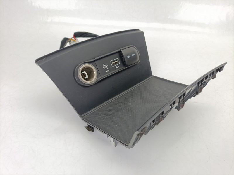 Recambio de embellecedor para kia optima (jf) 1.7 crdi referencia OEM IAM 84690D4430WK  