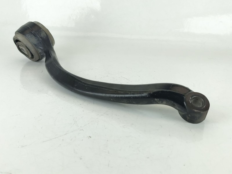 Recambio de brazo suspension inferior delantero derecho para bmw x1 (e84) sdrive 20 d referencia OEM IAM 6768984  