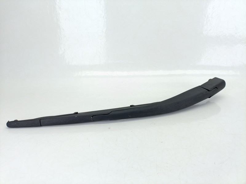 Recambio de brazo limpia trasero para peugeot 208 i (ca_, cc_) 1.2 thp 110 referencia OEM IAM 9673234180  