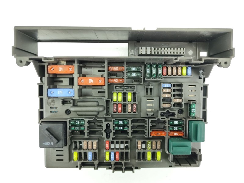 Recambio de caja reles / fusibles para bmw x1 (e84) xdrive 23 d referencia OEM IAM 9119446  