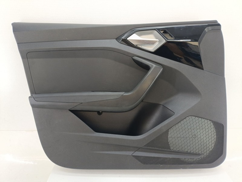 Recambio de guarnecido puerta delantera izquierda para audi a1 sportback (gba) 30 tfsi referencia OEM IAM 82G867133  