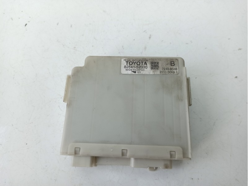 Recambio de caja reles / fusibles para toyota yaris (_p13_) 1.4 d (nlp130_) referencia OEM IAM 8264152030  
