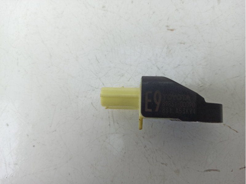Recambio de sensor de impacto para toyota yaris (_p13_) 1.4 d (nlp130_) referencia OEM IAM 898310D090  