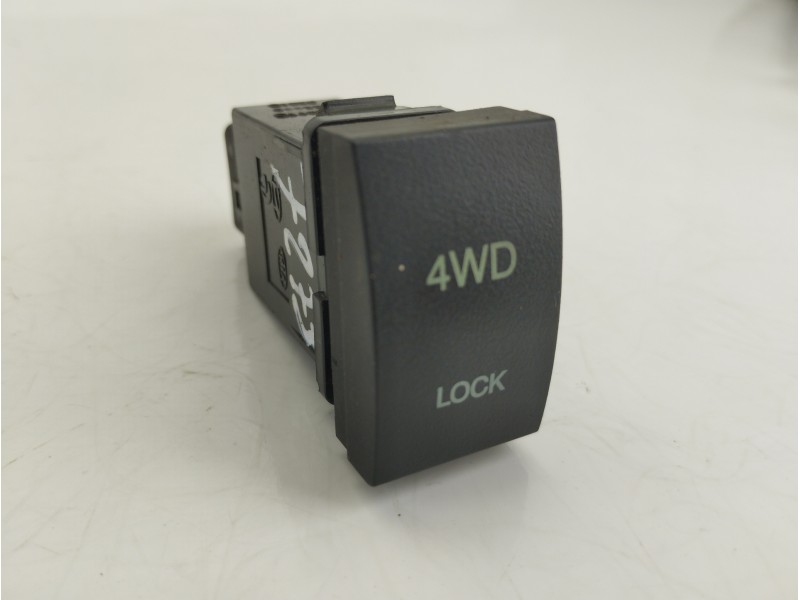 Recambio de interruptor para hyundai tucson (jm) 2.0 crdi a las 4 ruedas referencia OEM IAM 937702E000  