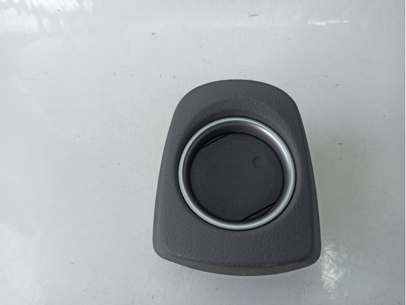 Recambio de rejilla aireadora para toyota yaris (_p13_) 1.4 d (nlp130_) referencia OEM IAM 554040D010B0  