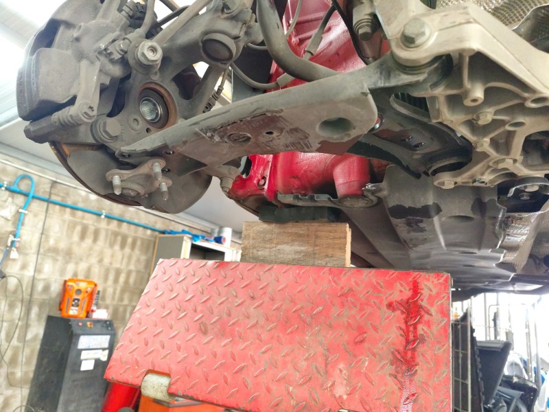 Recambio de brazo suspension inferior delantero derecho para audi a3 sportback (8ya, 8yf) 35 tdi referencia OEM IAM 5WA407152  