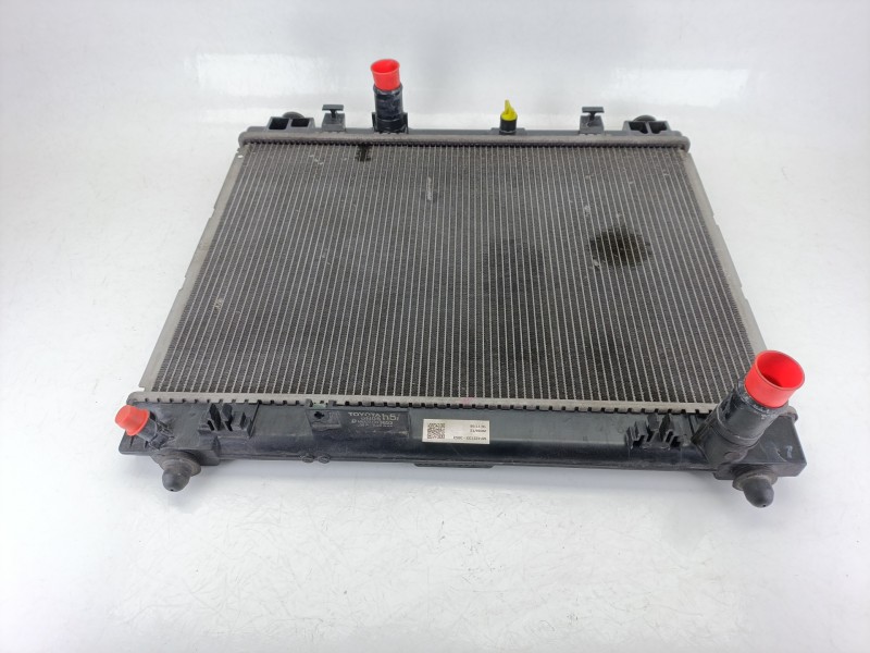 Recambio de radiador agua para toyota yaris (_p13_) 1.4 d (nlp130_) referencia OEM IAM 4221332853  