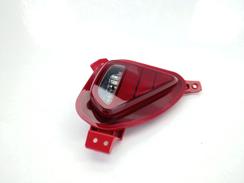 Recambio de piloto trasero derecho paragolpes para kia xceed (cd) 1.4 t-gdi referencia OEM IAM 92406J7300  