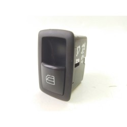 MANDO ELEVALUNAS DELANTERO DERECHO A2518200510 