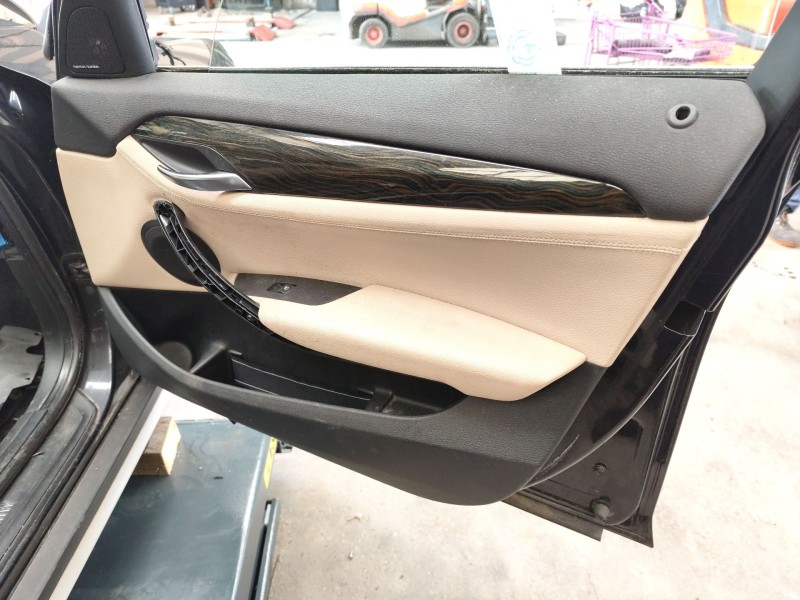 Recambio de guarnecido puerta delantera derecha para bmw x1 (e84) xdrive 23 d referencia OEM IAM 51417327196  