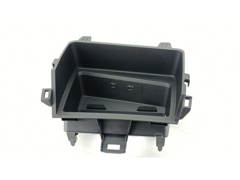 Recambio de moldura para audi a3 sportback (8ya, 8yf) 35 tdi referencia OEM IAM 8Y0035043F  