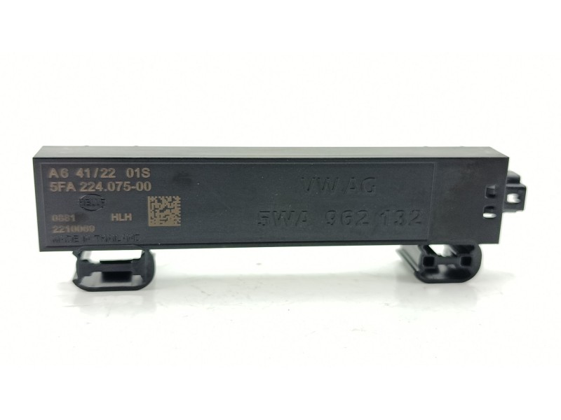 Recambio de antena para audi a3 sportback (8ya, 8yf) 35 tdi referencia OEM IAM 5WA962132  