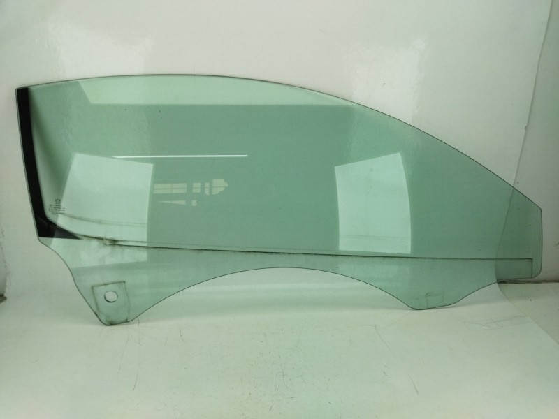 Recambio de luna delantera derecha para peugeot rcz 2.0 hdi referencia OEM IAM   