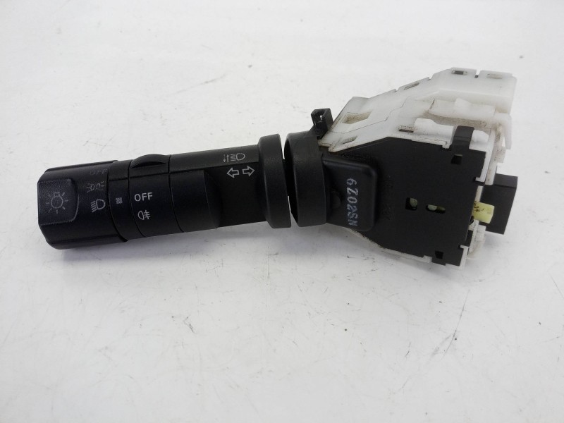 Recambio de mando luces para nissan pathfinder iii (r51) 2.5 dci 4wd referencia OEM IAM 25540EB62A  