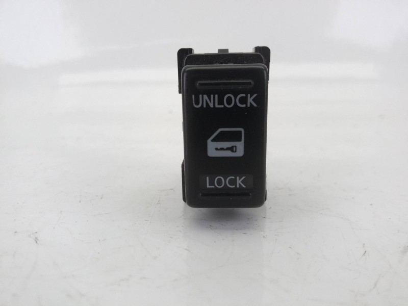 Recambio de interruptor para nissan pathfinder iii (r51) 2.5 dci 4wd referencia OEM IAM 25210EB300  