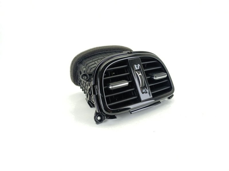 Recambio de rejilla aireadora para kia xceed (cd) 1.4 t-gdi referencia OEM IAM 97040J7000  