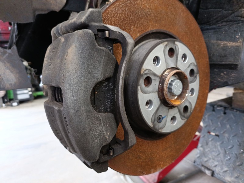 Recambio de pinza de freno delantera izquierda para audi q3 sportback (f3n) 35 tdi referencia OEM IAM   