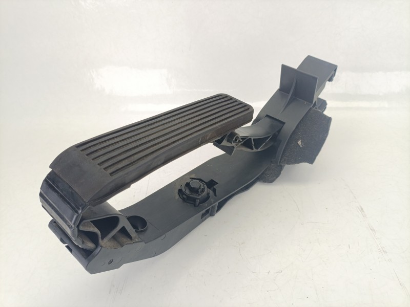 Recambio de potenciometro pedal para mercedes-benz clase e (w211) e 320 cdi (211.022) referencia OEM IAM A2113000604  