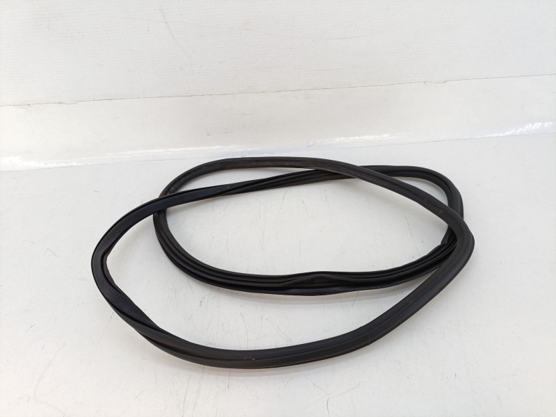 Recambio de gomas contorno puerta para audi q3 sportback (f3n) 35 tdi referencia OEM IAM 83F831721B  