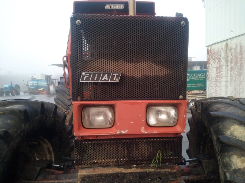 Recambio de rejilla delantera para fiat 1850 dt referencia OEM IAM   