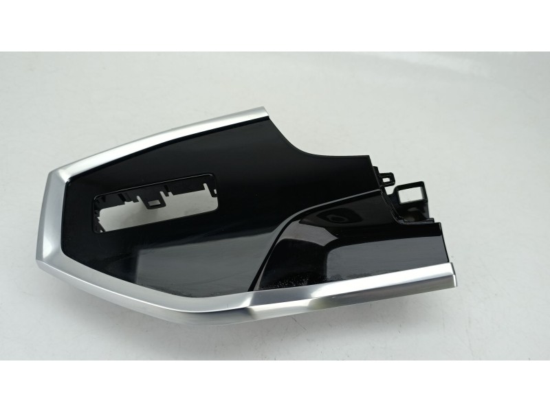 Recambio de moldura para audi q3 sportback (f3n) 35 tdi referencia OEM IAM 83B853189A  