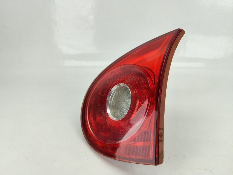 Recambio de piloto trasero derecho interior para volkswagen golf v (1k1) 1.9 tdi referencia OEM IAM 1K6945094G  