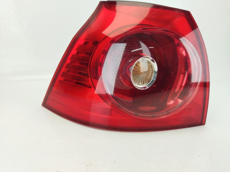 Recambio de piloto trasero izquierdo para volkswagen golf v (1k1) 1.9 tdi referencia OEM IAM 1K6945095Q  