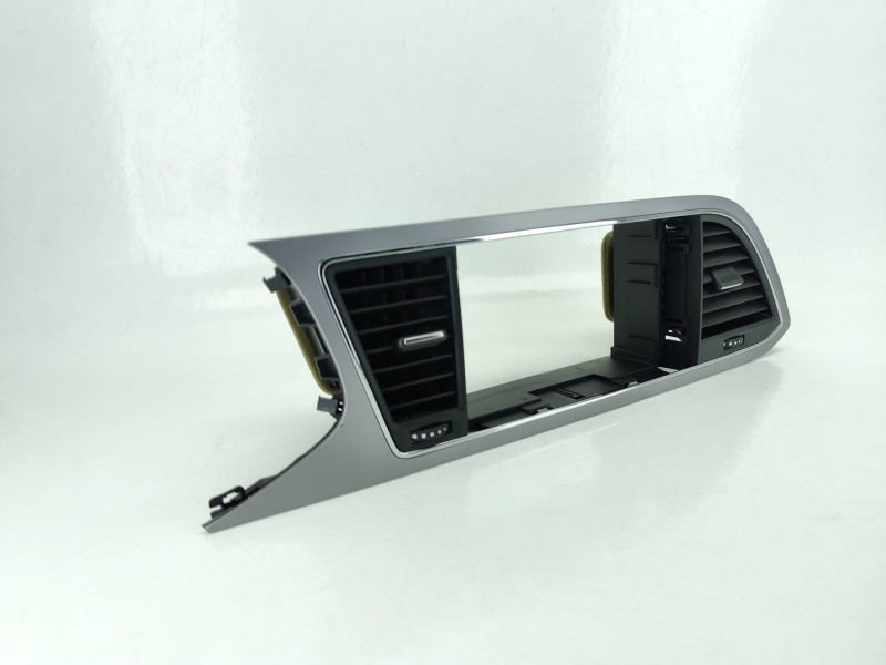 Recambio de rejilla aireadora para seat leon st (5f8) 1.6 tdi referencia OEM IAM 5F1820951  