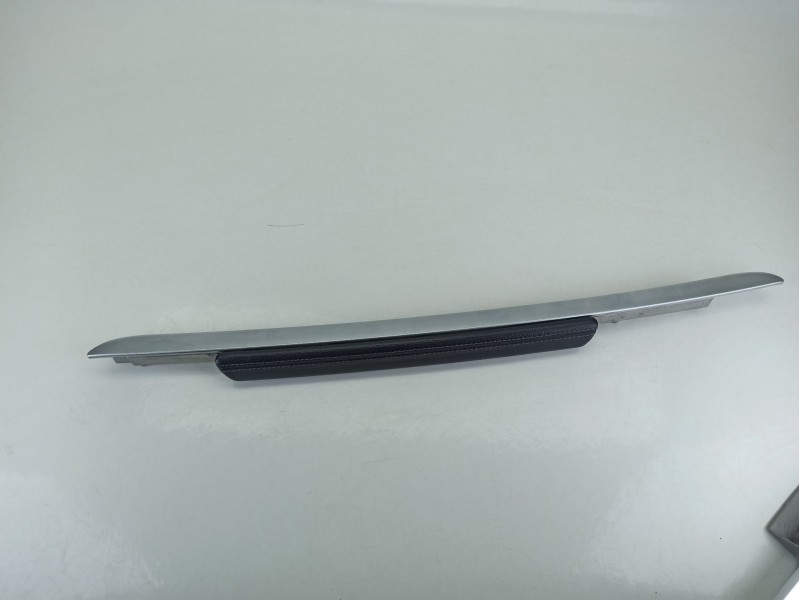 Recambio de embellecedor para mercedes-benz clase m (w164) ml 320 cdi 4-matic (164.122) referencia OEM IAM A1646800570  