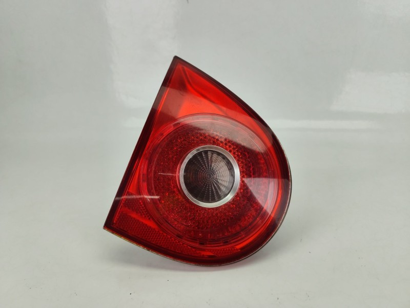 Recambio de piloto trasero izquierdo interior para volkswagen golf v (1k1) 1.9 tdi referencia OEM IAM 1K6945093G  