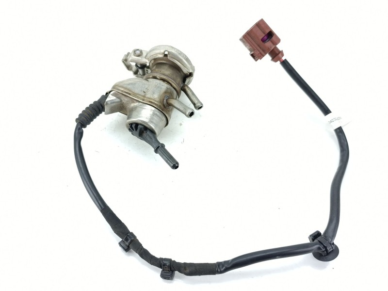 Recambio de inyector para audi a3 sportback (8ya, 8yf) 35 tdi referencia OEM IAM 444025159  